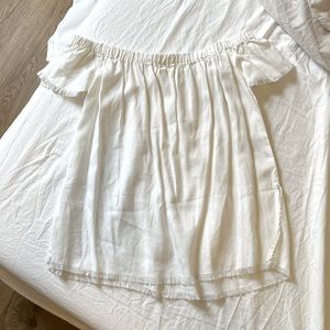 Sand and stone Classic white off the shoulder top